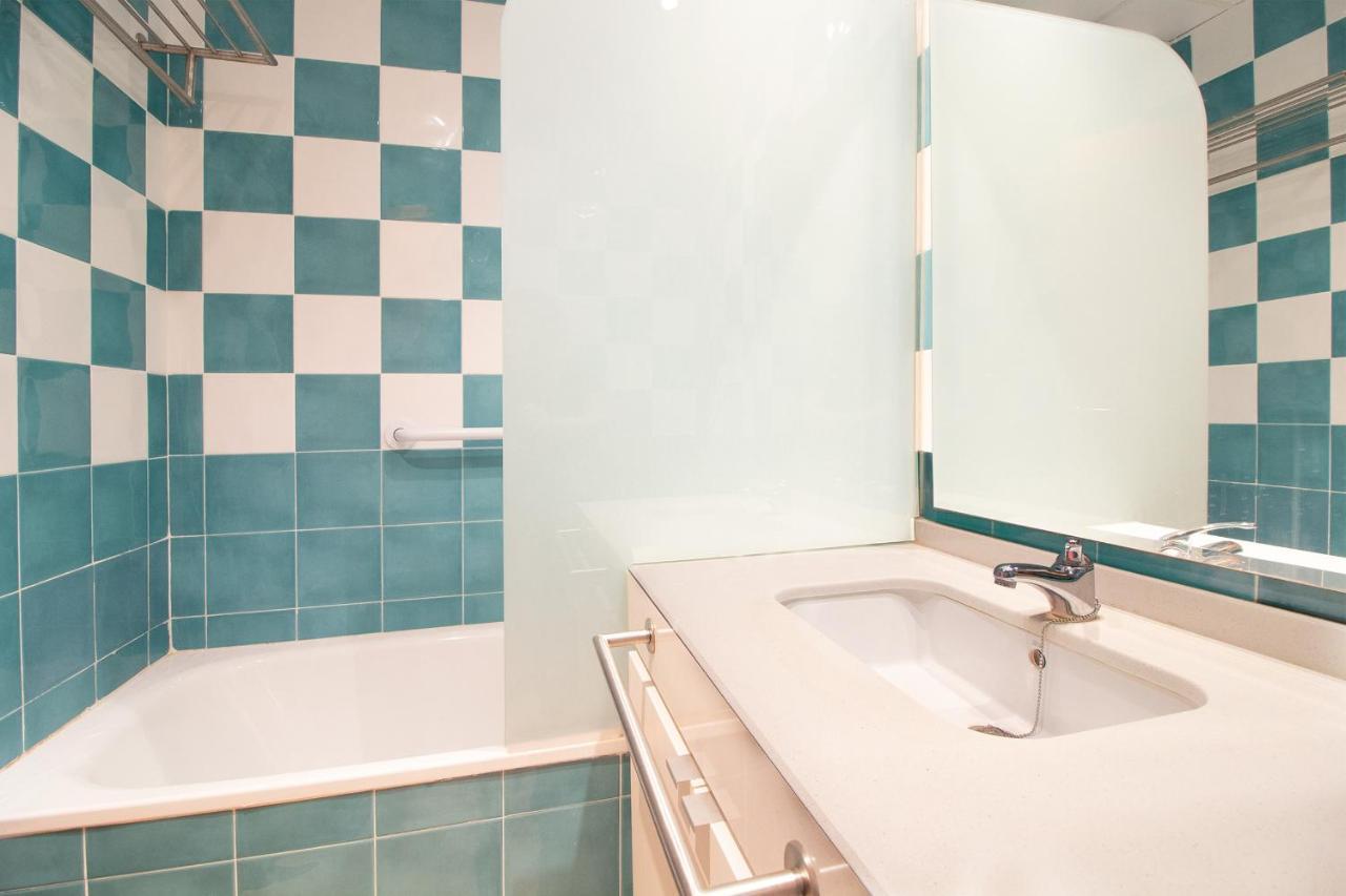 Global Properties, Apartamento Con Gran Terraza Y Piscina Канет-де-Беренгер Экстерьер фото