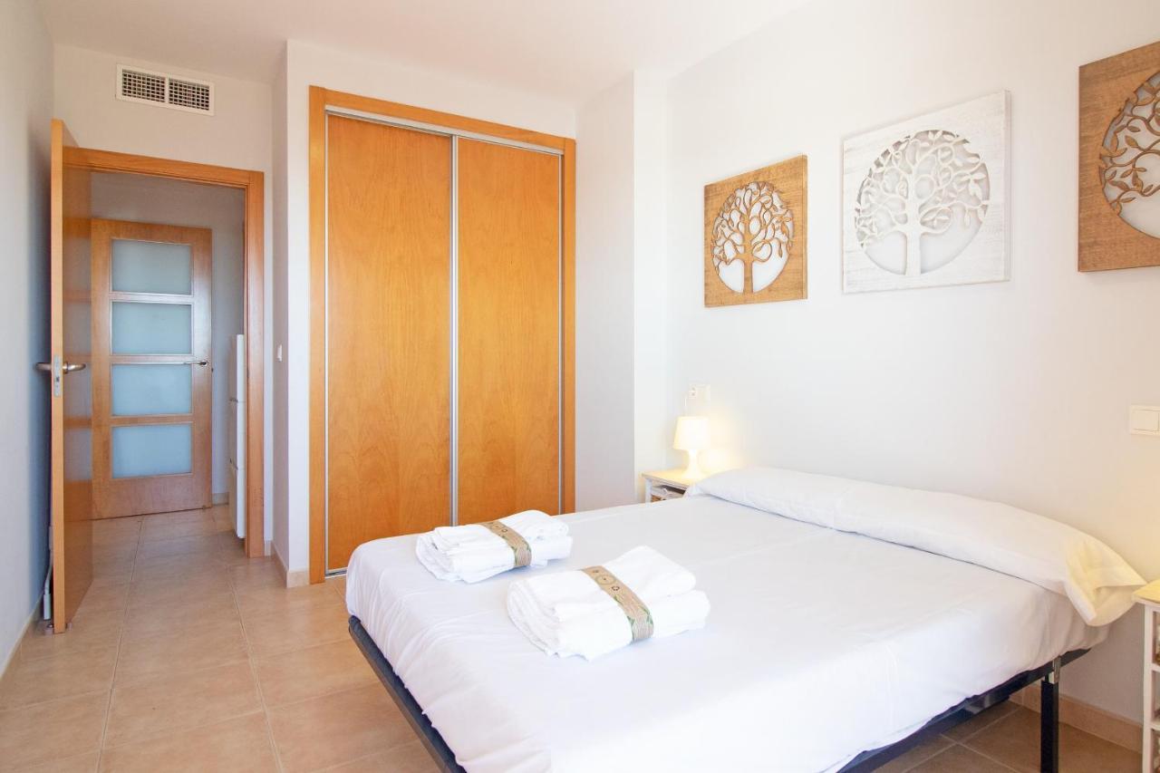 Global Properties, Apartamento Con Gran Terraza Y Piscina Канет-де-Беренгер Экстерьер фото