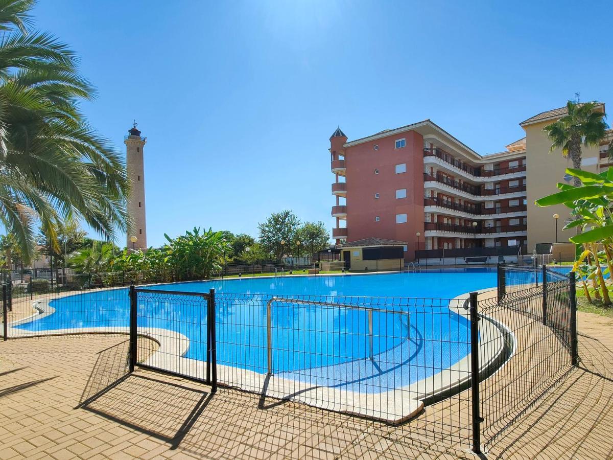 Global Properties, Apartamento Con Gran Terraza Y Piscina Канет-де-Беренгер Экстерьер фото