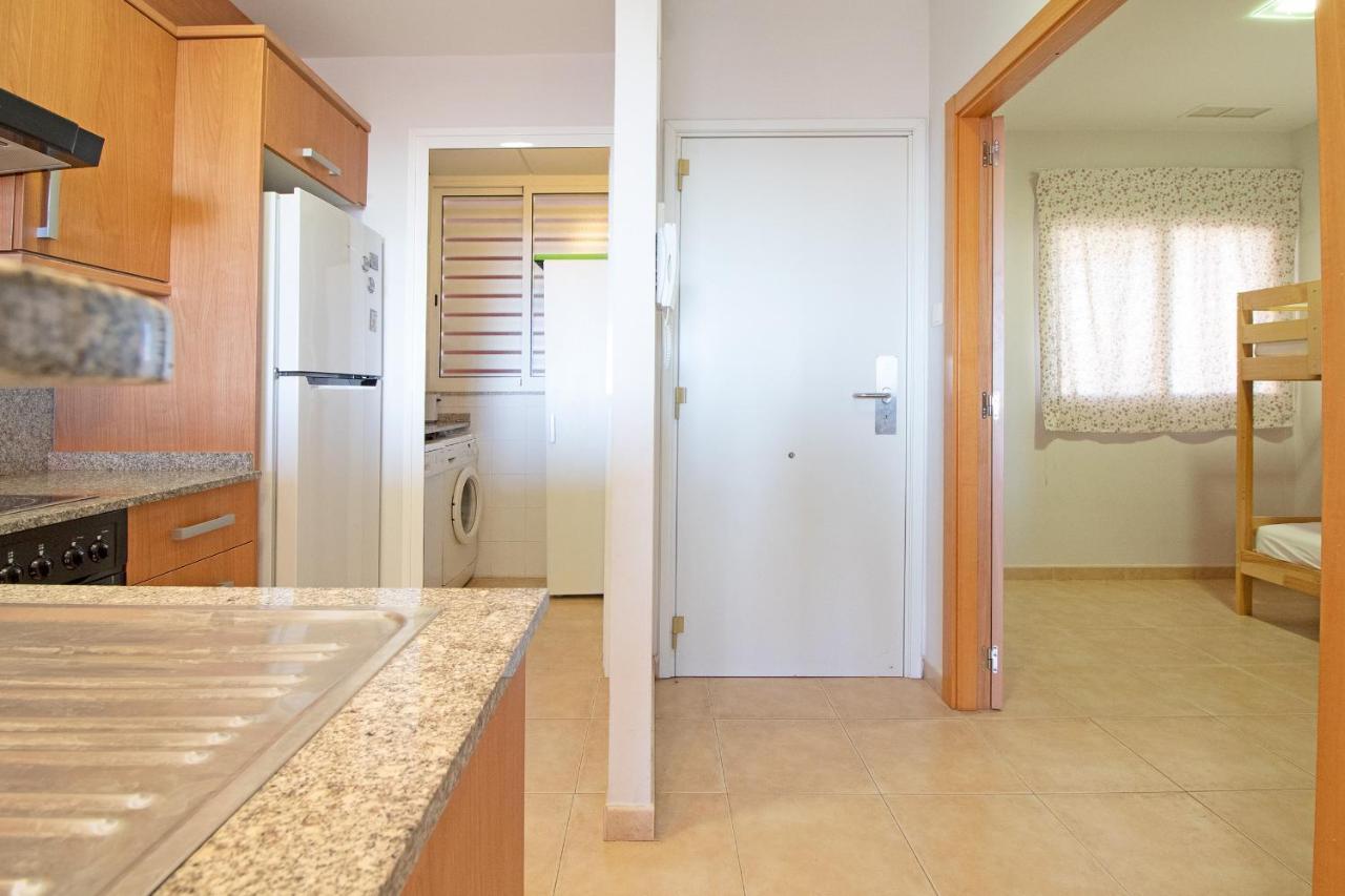 Global Properties, Apartamento Con Gran Terraza Y Piscina Канет-де-Беренгер Экстерьер фото